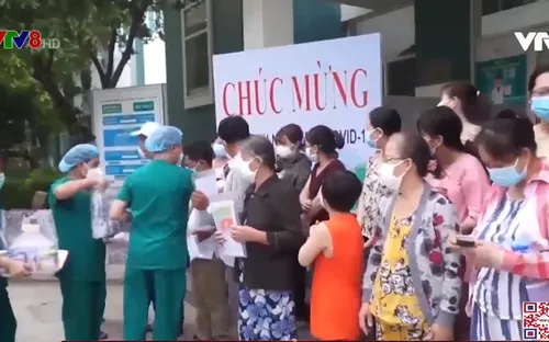 Bệnh viện dã chiến Hòa Vang xuất viện 20 bệnh nhân Covid-19