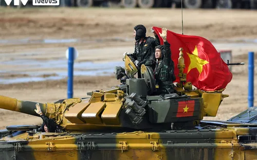 [Ảnh] ĐT Xe tăng QĐND Việt Nam kiêu hùng lăn bánh vào bán kết Army Games 2020