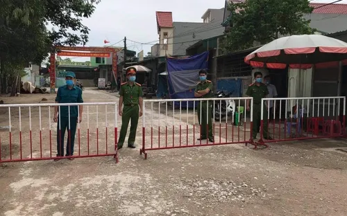 Đình chỉ công tác Phó Chủ tịch xã vì không phối hợp phòng chống dịch COVID-19