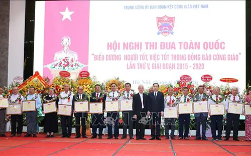 Lan tỏa thi đua trong đồng bào Công giáo