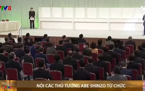 Thủ tướng Nhật Bản Abe Shinzo và nội các từ chức