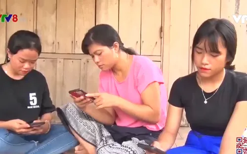 Quảng Bình: Niềm vui của đồng bào vùng biên khi Internet về với bản