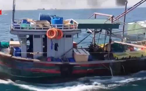 Gia tăng tình trạng khai thác trái phép trên vùng biển Bắc Trung Bộ