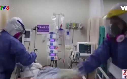 COVID-19: Ít nhất 7.000 nhân viên y tế toàn cầu tử vong