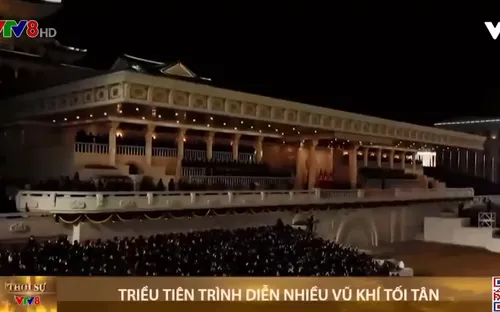 Triều Tiên trình diễn nhiều vũ khí tối tân trong lễ duyệt binh