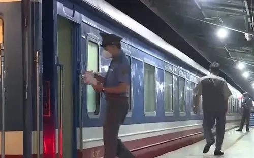 Đường sắt Bắc - Nam chính thức hoạt động trở lại