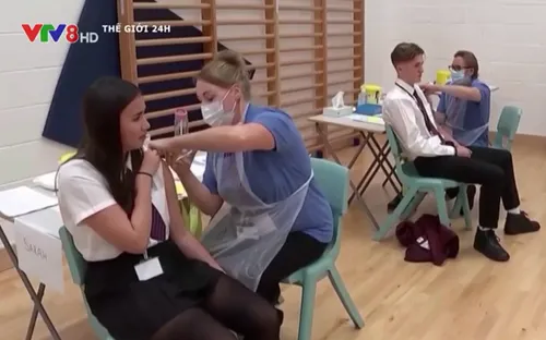 Số ca nhiễm COVID-19 ở trẻ em tại Anh tăng