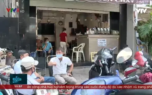 TP. HCM ngày đầu quán xá phục vụ tại chỗ trở lại