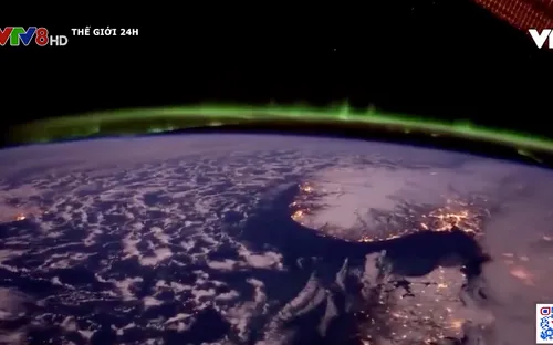 Trái Đất đang tối dần đi