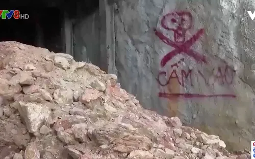 Vì sao vẫn chưa thể đóng cửa mỏ vàng Bồng Miêu?