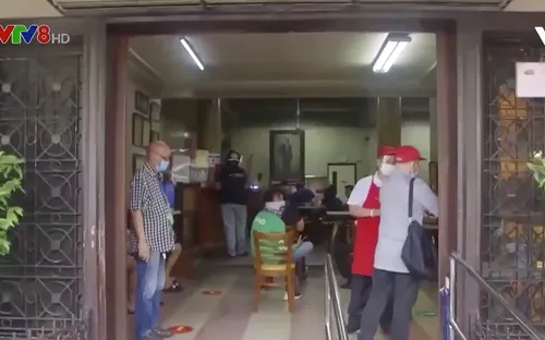 Indonesia rút ngắn thời gian cách ly với người nhập cảnh