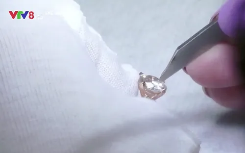 Chế tạo kim cương từ không khí