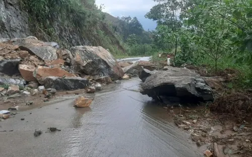 Quảng Nam liên tiếp xảy ra các vụ sạt lở đất đá