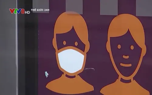 Anh nỗ lực cứu mùa Giáng Sinh trước sự hoành hành của Omicron