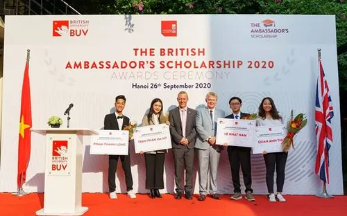 Quỹ học bổng BUV dành cho học sinh xuất sắc và học sinh có hoàn cảnh khó khăn