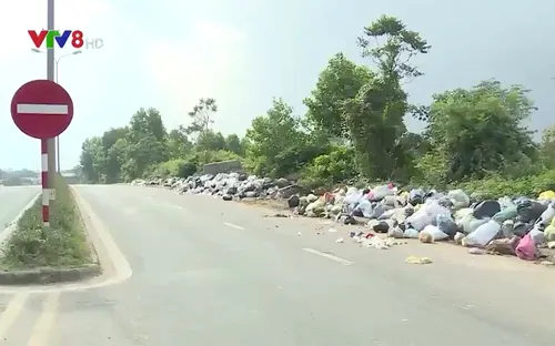 Thị trấn Hương Khê, Hà Tĩnh ngập trong rác thải