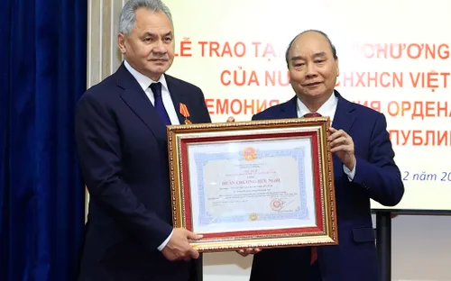 Chủ tịch nước trao tặng Huân chương Hữu nghị cho lãnh đạo quân đội, an ninh Liên bang Nga