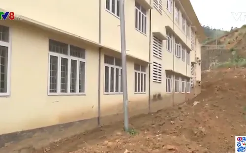 Quảng Nam: Trường mới xây nhưng học sinh phải đi học tạm nơi khác