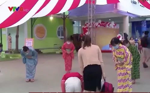 Học sinh Đà Nẵng trở lại trường