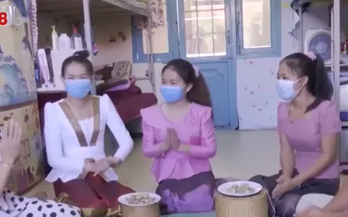 Chăm lo Tết cho lưu học sinh ở lại Việt Nam