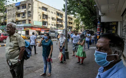 Kinh tế Ấn Độ hứng chịu sự tàn phá nặng nề từ “sóng thần COVID-19”