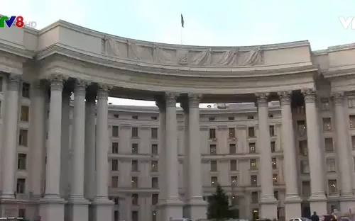 Ucraina trả đũa, trục xuất nhân viên lãnh sự Nga