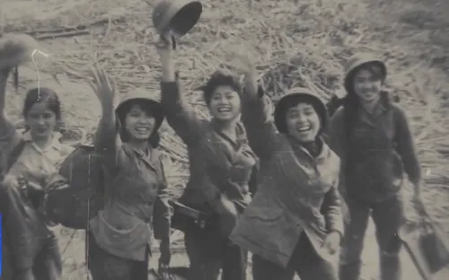 Sống lại thời kỳ hào hùng qua các nhân chứng và kỷ vật “đi B”