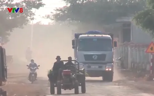 Đắk Lắk: Xe chở vật liệu xây dựng ảnh hưởng đời sống người dân