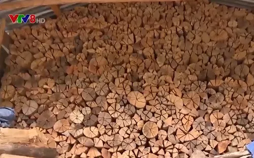 Mặt trái tập tục củi hứa hôn ở Kon Tum