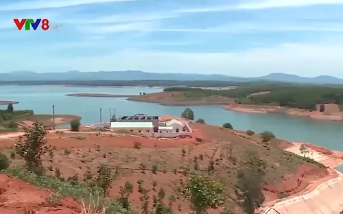 Kon Tum: Người dân "khát nước" bên công trình nước sạch