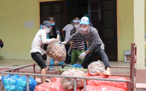 Ấm áp tình người trong tâm dịch Mão Điền