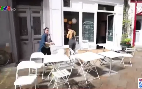 Pháp mở lại hàng loạt hoạt động kinh tế khi dịch COVID-19 suy giảm