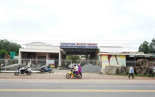 Nghi án chồng sát hại vợ con rồi tự sát bất thành