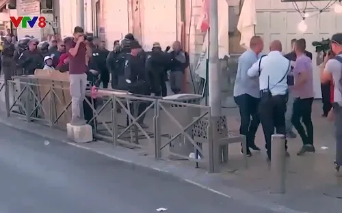 Tái bùng phát đụng độ tại Jerusalem và Bờ Tây