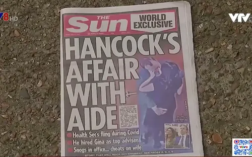 Bộ trưởng Y tế Anh từ chức do vi phạm quy định giãn cách