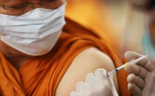 Nhiều nước châu Á "đặt cược" vào vaccine COVID-19 nội địa