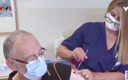 Israel phê chuẩn tiêm mũi thứ 3 Pfizer/BioNtech để ngừa COVID-19