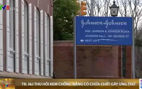 Johnson & Johnson thu hồi kem chống nắng chứa chất gây ung thư