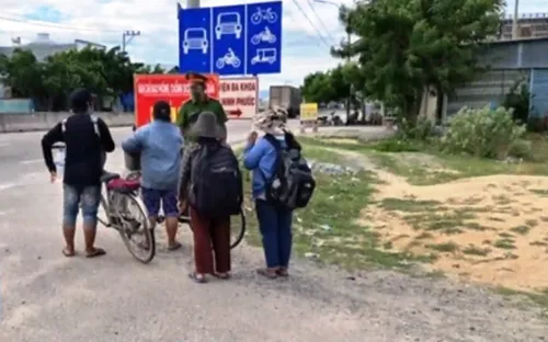 Hành trình yêu thương của 4 mẹ con đạp xe từ Đồng Nai về Nghệ An