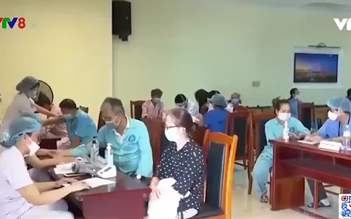 Đà Nẵng triển khai tiêm vắc xin Pfizer cho người bệnh mạn tính