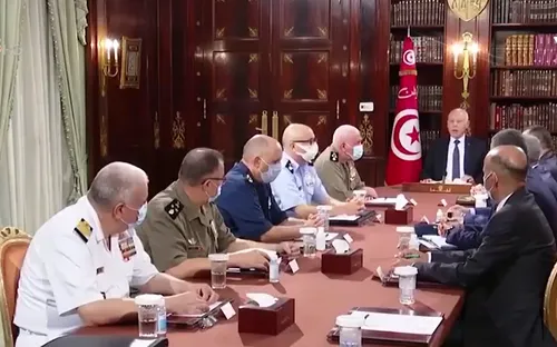 Tổng thống Tunisia đình chỉ Quốc hội, sa thải Thủ tướng