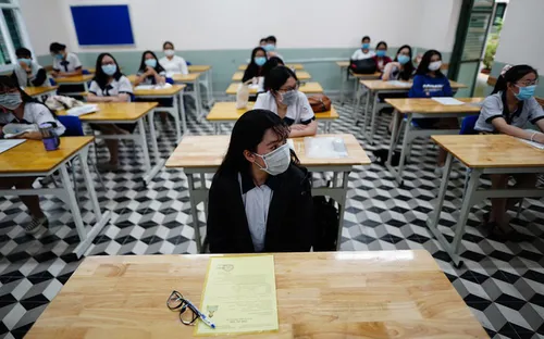 ‘Ngành giáo dục vẫn nặng chạy theo thi cử, điểm số, bằng cấp’