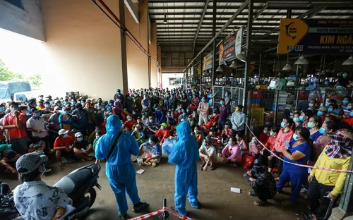 Bí thư thành ủy TP Hồ Chí Minh: Rút kinh nghiệm đảm bảo an toàn xét nghiệm COVID-19