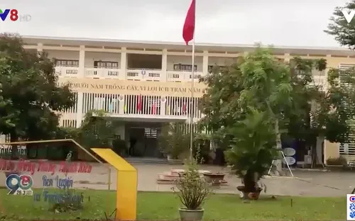 Chủ tịch UBND TP Đà Nẵng kiểm tra điểm tổ chức thi cho thí sinh F1, F2