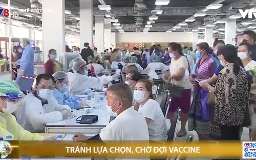 Người dân Lào không còn tâm lý lựa chọn vắc-xin ngừa COVID-19