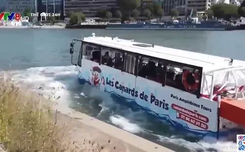 Xe buýt du lịch lưỡng cư tại Pháp
