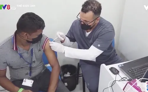 UAE và chiến lược xã hội vắc-xin ngừa COVID-19