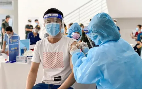 Vượt 110.000 ca mắc COVID-19, Bình Dương được chia sẻ 1 triệu liều vaccine Vero Cell