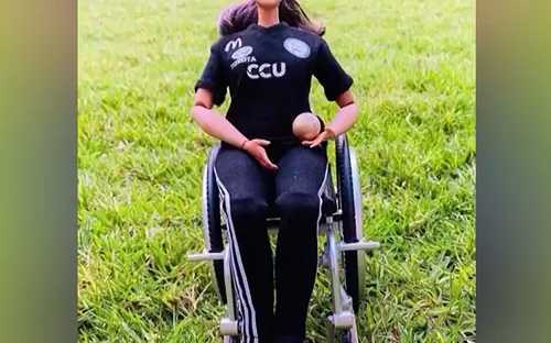 Nữ VĐV khuyết tật thành hình mẫu cho búp bê Barbie mới