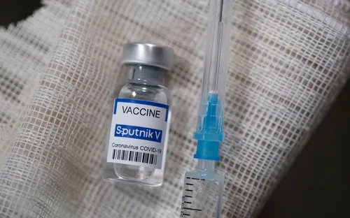 Thủ tướng giao Bộ Y tế hỗ trợ công ty dược tư nhân mua vaccine Sputnik V
